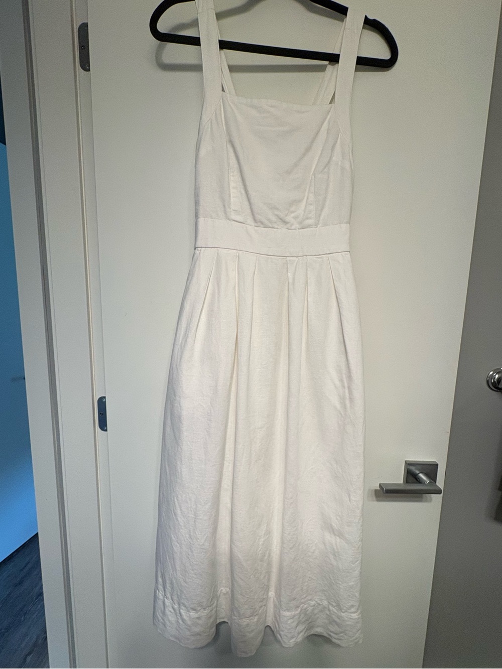 GAP White linen dress 👗 with pockets!!